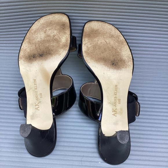 Anne Klein Woman low hill slippers Black Size 9.5 M summer Sandals - Picture 8 of 11